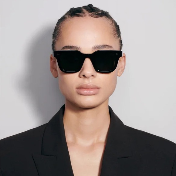 Chimi 04 Sunglasses - Picture 2 of 5